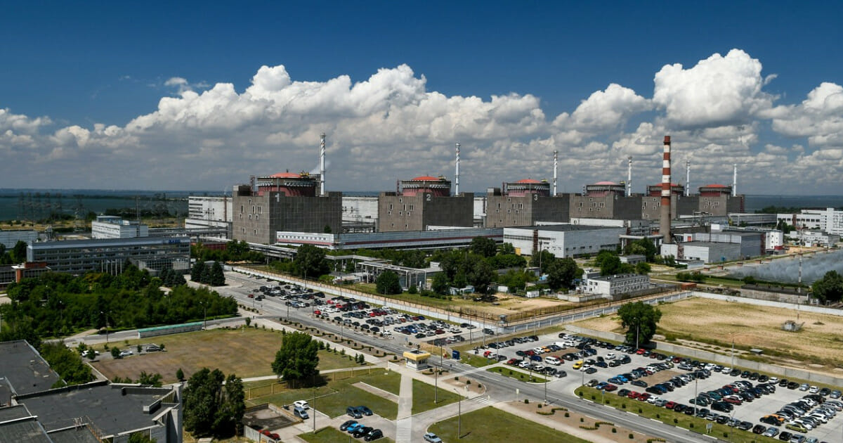 Situația de la centrala Zaporojie din Ucraina stârnește îngrijorare. Cât de mare este pericolul nuclear pentru România?