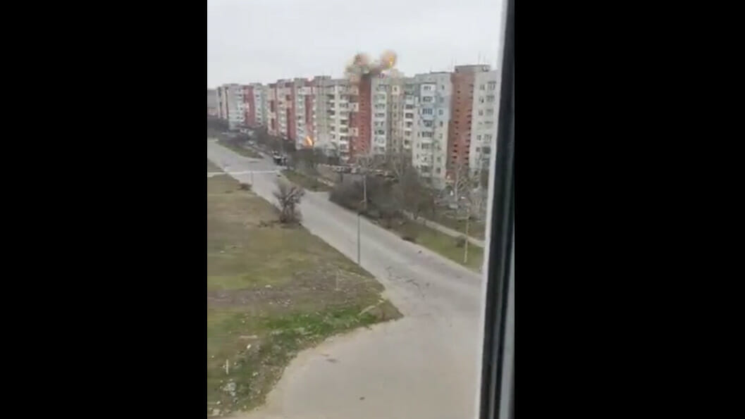 SĂLBĂTICIE! Rușii continuă să lovească în clădirile rezidențiale VIDEO