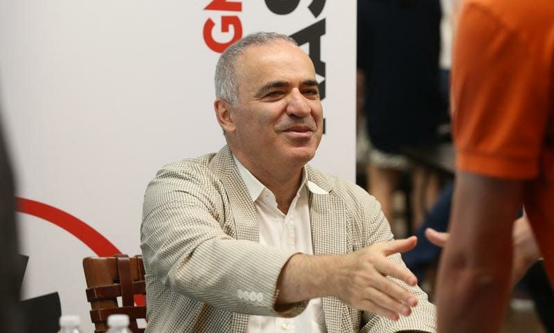 De ce ar fi trebuit să-l ascult pe Garri Kasparov în privința lui Putin -editorial FT