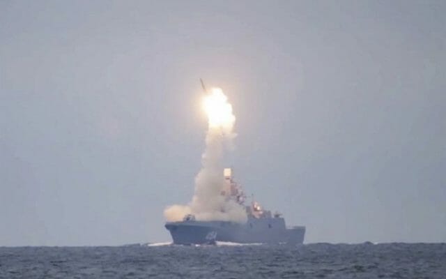 Rusia a folosit rachete hipersonice Kinjal pentru a distruge un depozit de armament