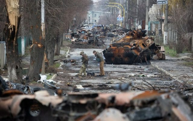 Aproximativ 400 de locuitori din Hostomel sunt daţi dispăruţi, susține armata ucraineană