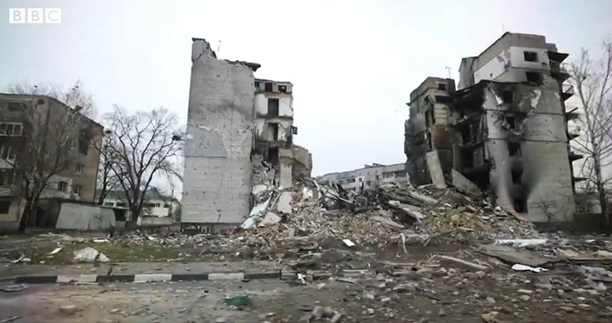 Peisaje apocaliptice în urma bombardamentelor de la Borodianka, încă un oraș distrus de război VIDEO
