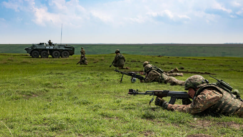 Klaus Iohannis: Armata română va intra într-un „proces accelerat de modernizare”