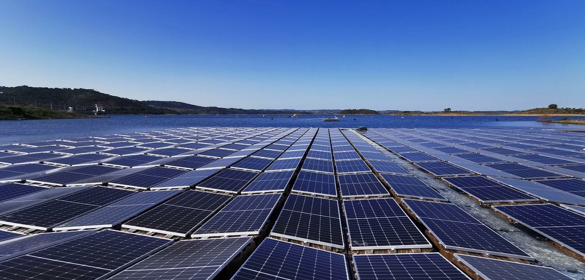 România îşi propune să instaleze o capacitate de energie solară de peste 8 Gigawaţi până în 2030