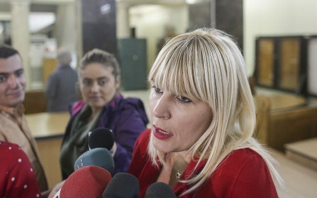 ALERTĂ! Elena Udrea mai rămâne cel puțin 7 zile în arest în Bulgaria