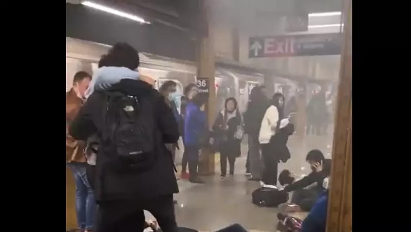 ALERTĂ! Atac armat într-o stație de metrou din New York!