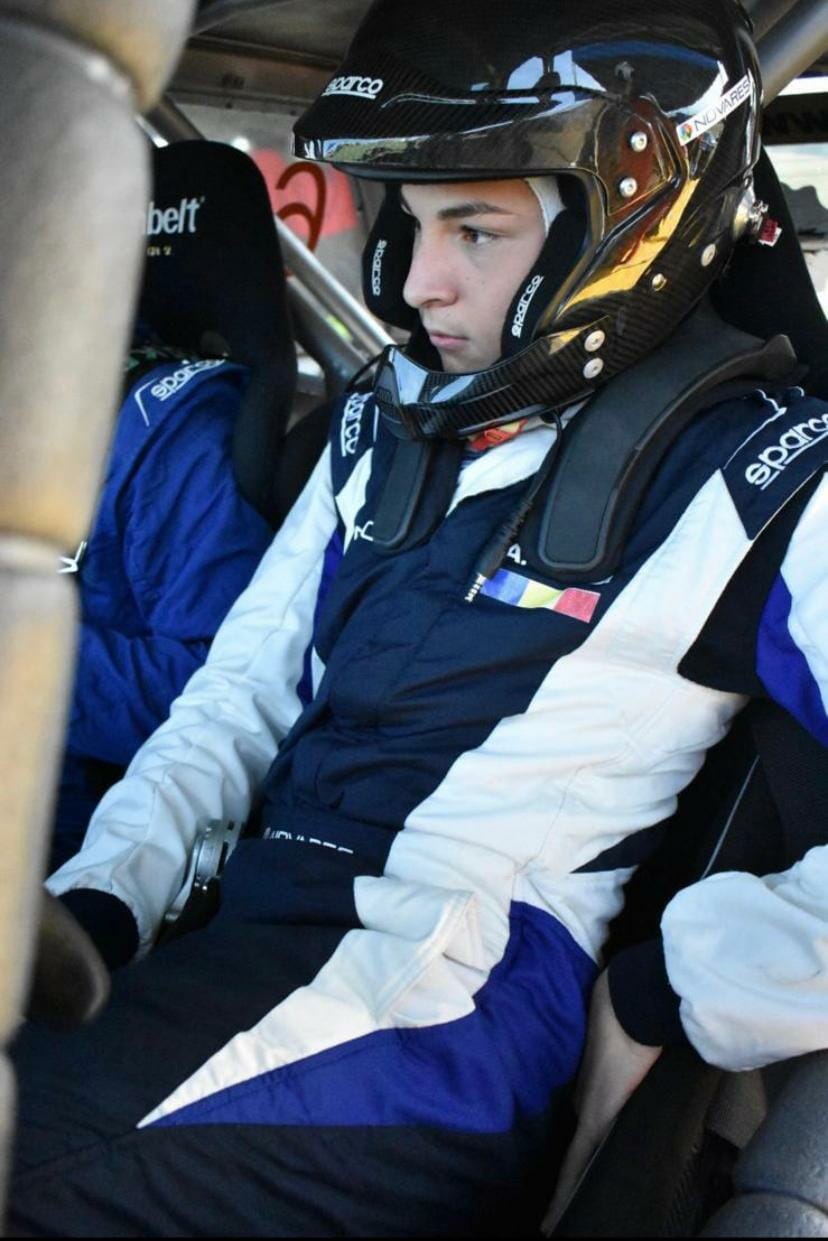La 15 ani face legea la Rallycross și Slalom Paralel și se visează pe circuit contra lui Max Verstappen!