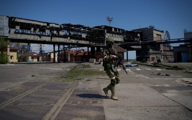 Comandanții militari din interiorul uzinei Azovstal promit că „lupta continuă”