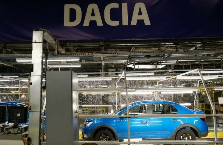 ALERTĂ! Renault se gândește să vândă o parte din uzina Dacia de la Mioveni