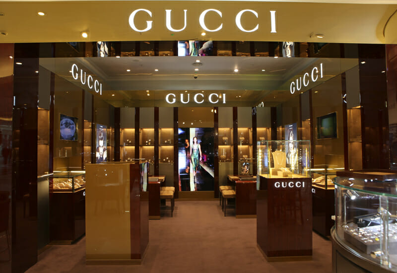 Ce salarii au angajații care lucrează la magazinele Gucci din Europa