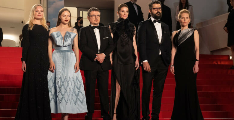 RMN, filmul lui Cristian Mungiu, elogiat la Cannes. Este povestea srilakezilor alungați din Ditrău