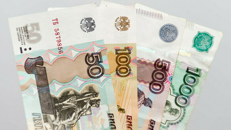 Rusia, aproape de a intra în incapacitate de plată. Se prefigurează prima neplată a datoriilor ţării din ultimele decenii