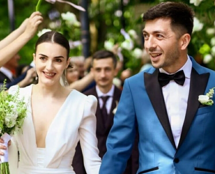 Mircea Bravo s-a căsătorit. Nu este o glumă de-a sa!