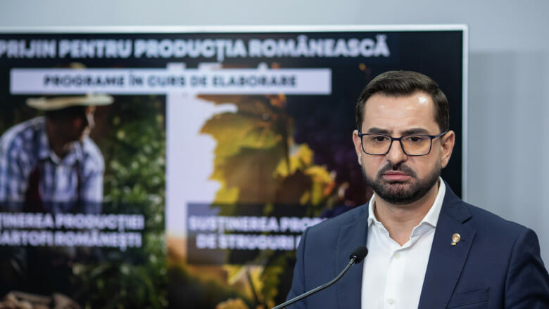 Chesnoiu își dă demisia din funcția de ministru al agriculturii și „se autosuspendă” din PSD