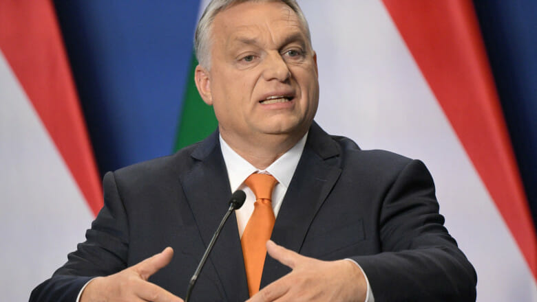 UE cere Ungariei să suspende prețurile discriminatorii la combustibil. Șoferii camioanelor cu numere străine plătesc mai mult
