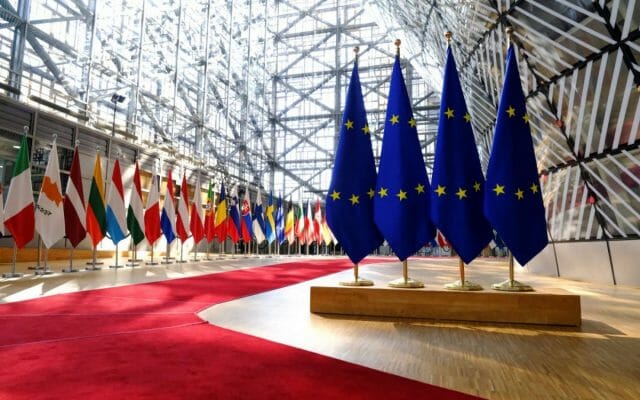 Moment istoric: Consiliul European acordă statutul de candidate la aderarea la UE pentru Ucraina și Republica Moldova
