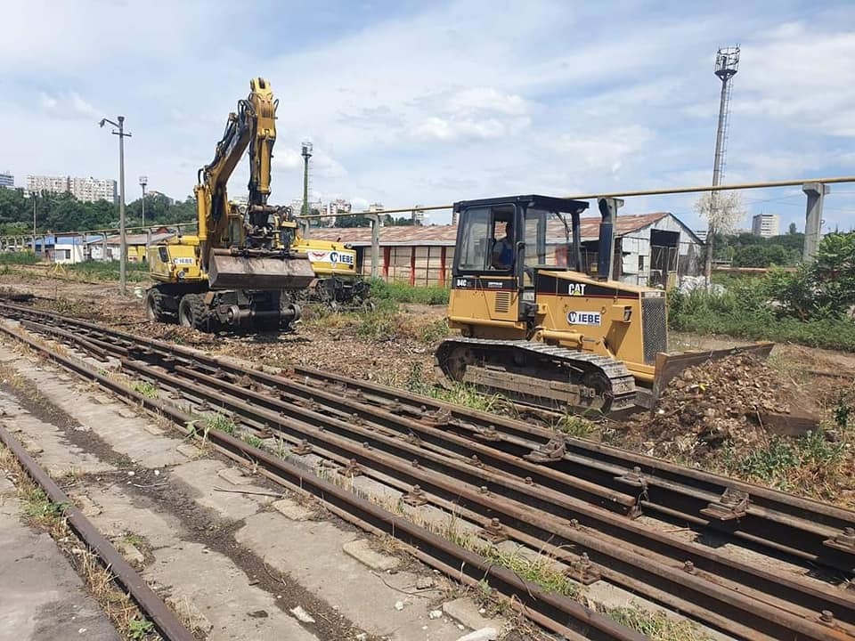 CFR Infrastructură a anunţat că a fost defrişată şi curăţată 70% din suprafaţa de linii de cale ferată în zona Port Constanţa – FOTO