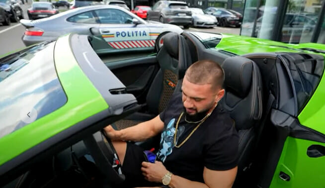 Dorian Popa și-a comandat un Lamborghini de 300.000 de euro. ”Cu căruța asta o să mă vezi pe mine”