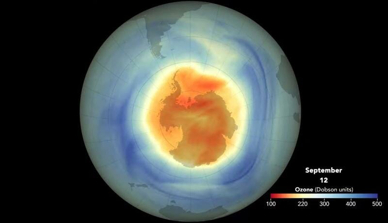 A fost descoperită o nouă gaură în stratul de ozon, de șapte ori mai mare decât cea de deasupra Polului Sud