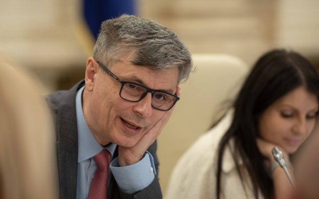 Crește tensiunea politică: USR depune moțiune simplă împotriva ministrului Energiei, Virgil Popescu, pe tema facturilor