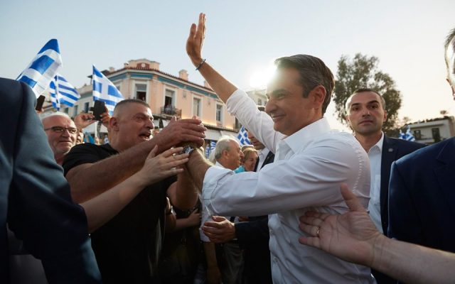 New York Times: Putregaiul din inima Greciei poate fi văzut acum cu ochiul liber 
