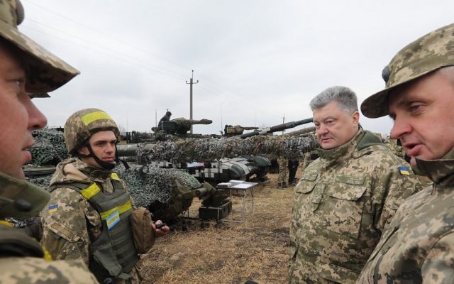 Ce este „Batalionul Poroșenko”? Rivalul lui Zelenski se află la originea unei formațiuni militare în care luptă lideri politici