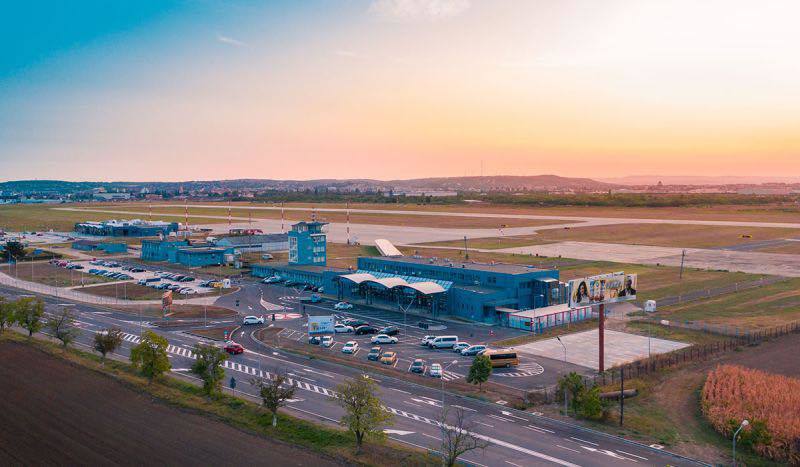Finanţare europeană de peste 23 de milioane de euro pentru extinderea pistei de aterizare a Aeroportului Oradea