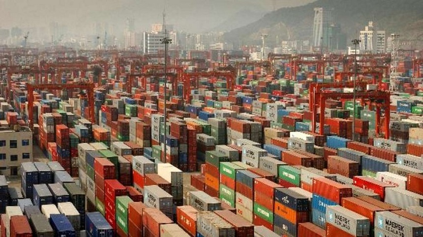 Creşterea exporturilor Chinei s-a accelerat în mod neaşteptat în iulie, oferind un impuls încurajator economiei