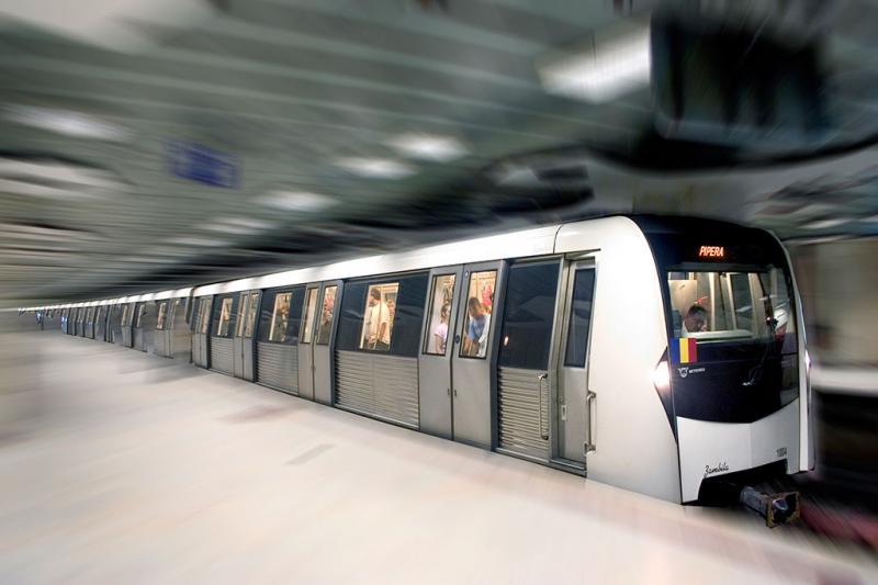 Trenurile de metrou circulă cu 5 km/h între Piaţa Romană şi Piaţa Victoriei, până în 3 septembrie 