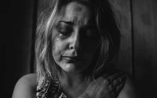 Firea, despre violenţa domestică: Anul trecut au murit 69 de femei, în urma bătăilor crunte