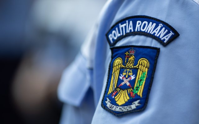 Mesaje false, trimise în numele Poliţiei Române şi al Interpol. Destinatarii sunt acuzați de infracțiuni sexuale
