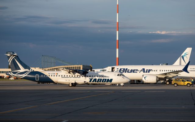 BREAKING Blue Air anunță că nu va relua zborurile până la 10 octombrie. Compania nu are bani pentru combustibil
