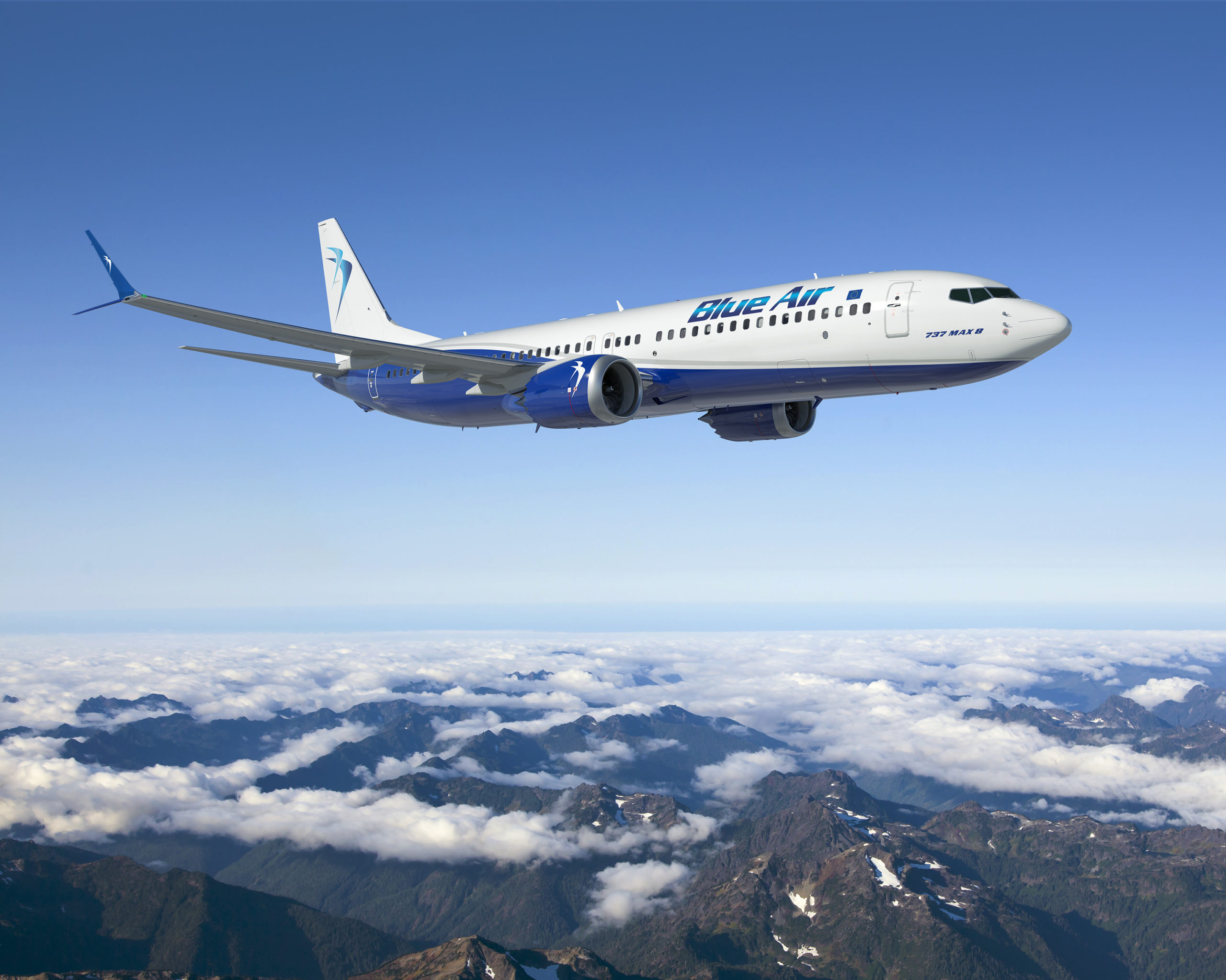 Blue Air: Aproximativ 230.000 de pasageri afectaţi de anulările zborurilor / Peste 17.500 de portofele electronice, create totalizând 1,9 milioane de euro / Rambursarea depinde de reluarea zborurilor şi de afluxul de numerar adus de un potenţial investitor