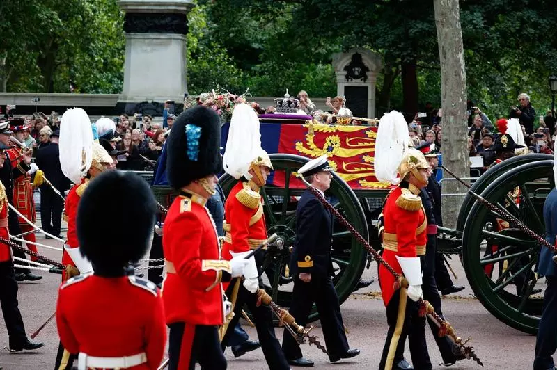 Înmormântarea Reginei: Ceremonii impresionante. Marea Britanie și întreg mapamondul  și-au luat rămas bun de la Elisabeta a II-a