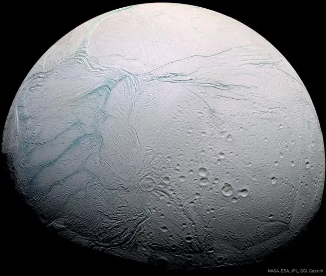 NASA, descoperire senzațională: Una dintre lunile lui Saturn are toate ingredientele necesare vieții