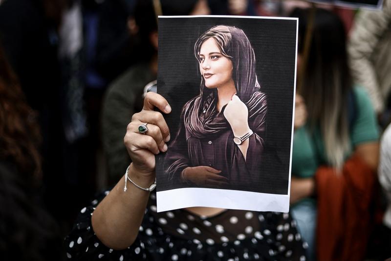 Proteste în Iran: Celebrități și jurnaliști, luați la țintă de autorități: „S-au alăturat dușmanului”