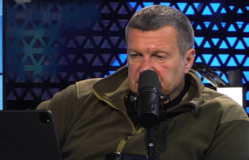 Propagandistul Soloviov, cu vânătăi pe față, se declară îngrijorat de evoluția luptelor din Ucraina