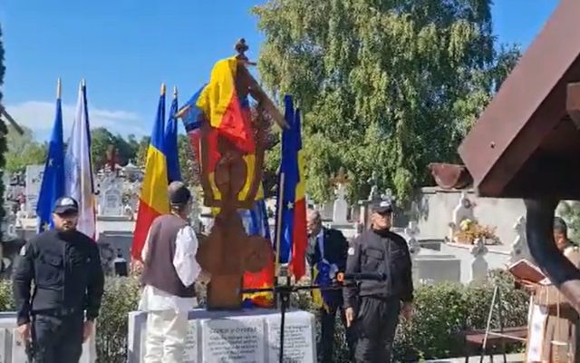 Monument dedicat „eroilor” fostei Securități, dezvelit la Pitești, orașul odiosului experiment de „reeducare” prin tortură a deținuților politici