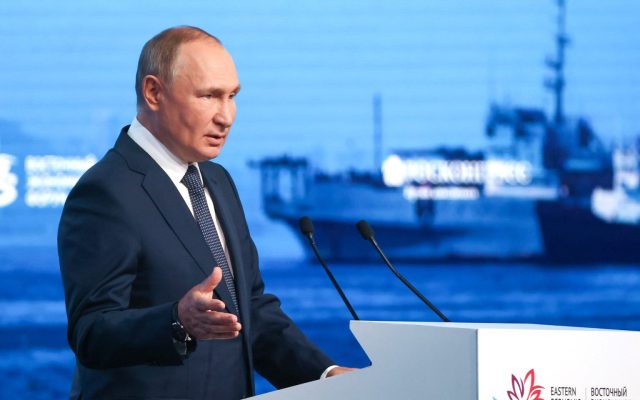 Putin amenință că va „îngheța” Occidentul prin tăierea livrărilor de gaze și petrol dacă se impun plafoane de preț