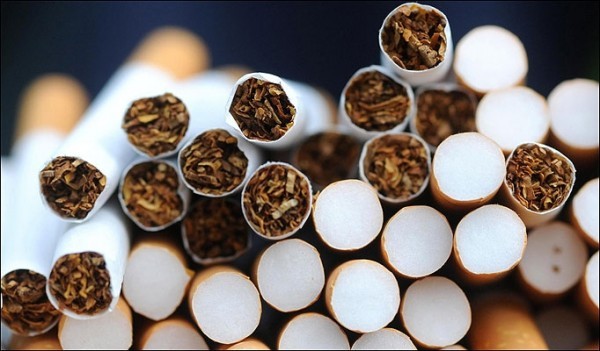 Autoritatea Vamală şi companiile de tutun au reînnoit protocolul de cooperare pentru combaterea comerţului ilegal cu ţigarete / Ce au declarat reprezentanţii JTI, BAT şi PMI