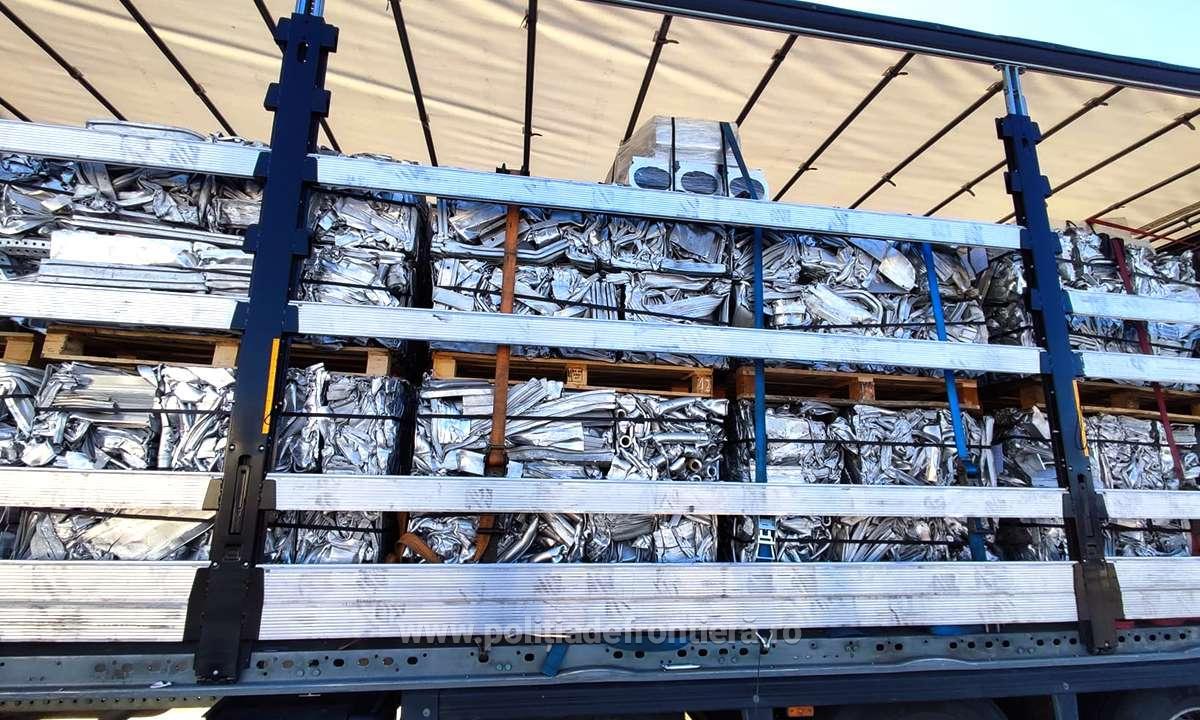 Deşeuri din aluminiu şi electrocasnice second hand, oprite la frontieră / 60 de tone au fost trimise în România din Bulgaria, Ungaria şi Polonia
