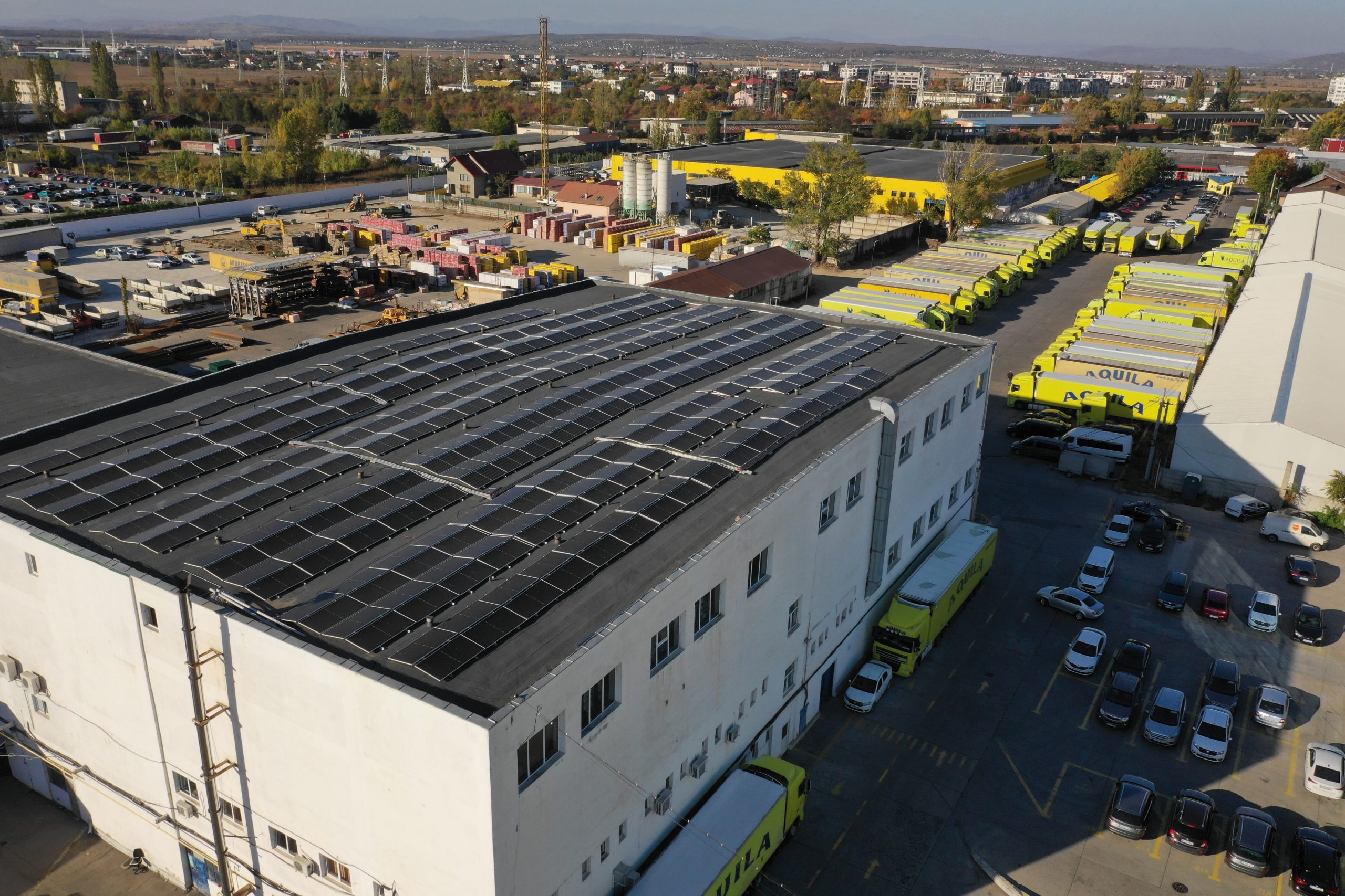 Compania de distribuţie Aquila investeşte peste 220.000 euro în montarea unei centrale fotovoltaice la Ploieşti, cu o capacitate totală de 230 Kw