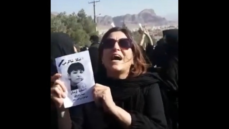 Teroarea din Iran. Cadavrul unei fete de 16 ani ucisă la proteste a fost furat de autorități și îngropat în secret