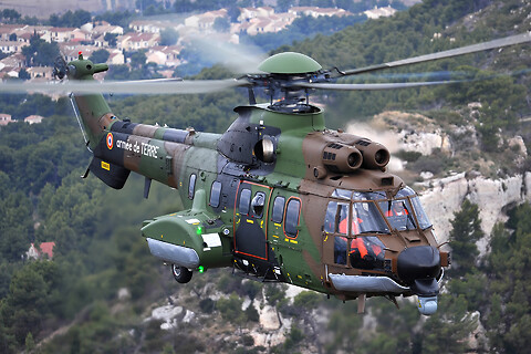 Ministerul Apărării cere permisiunea Parlamentului să cumpere două elicoptere militare Airbus H215M cu capabilități de luptă. Cât costă?