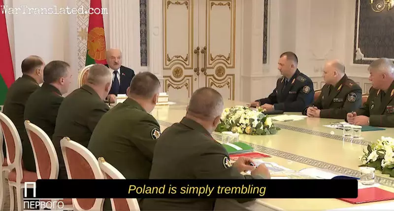Lukașenko oferă în fața generalilor săi o explicație alternativă privind desfășurarea de forțe cu Rusia: „Polonia tremură”
