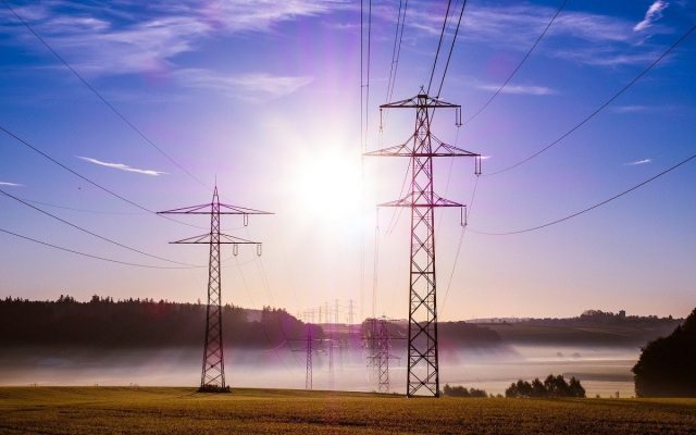 România vinde Moldovei o cantitate de energie electrică fără precedent. Un contract cu un nou furnizor, aproape de a fi semnat