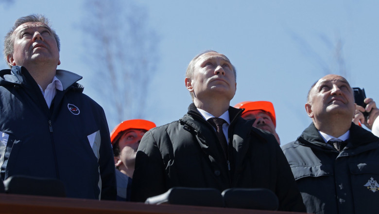 Prietenii lui Putin de pe cer: Cum își transmite Kremlinul propaganda cu sateliții Uniunii Europene (Politico)