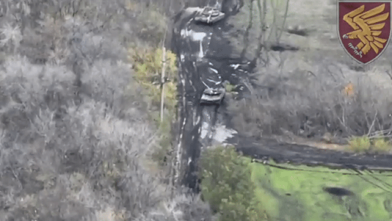 VIDEO. Om contra tanc. Cum a reușit un soldat ucrainean ascuns în pădure să distrugă un tanc rusesc