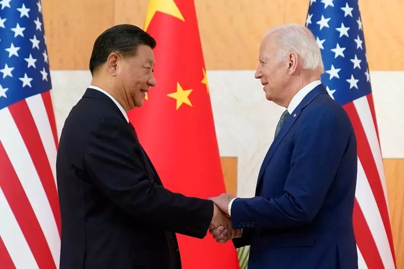 Imagini de la întâlnirea greilor lumii! Joe Biden şi Xi Jinping, prima strângere de mână de la alegerea preşedintelui american