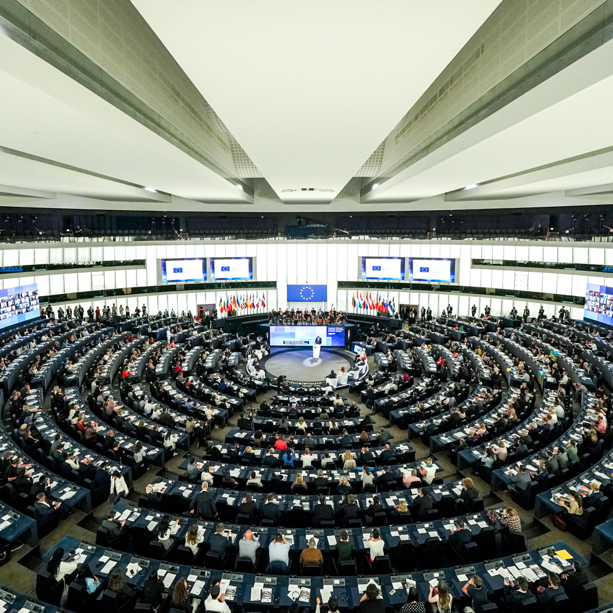Parlamentul European aprobă acordurile de transport rutier ale UE cu Ucraina şi Moldova
